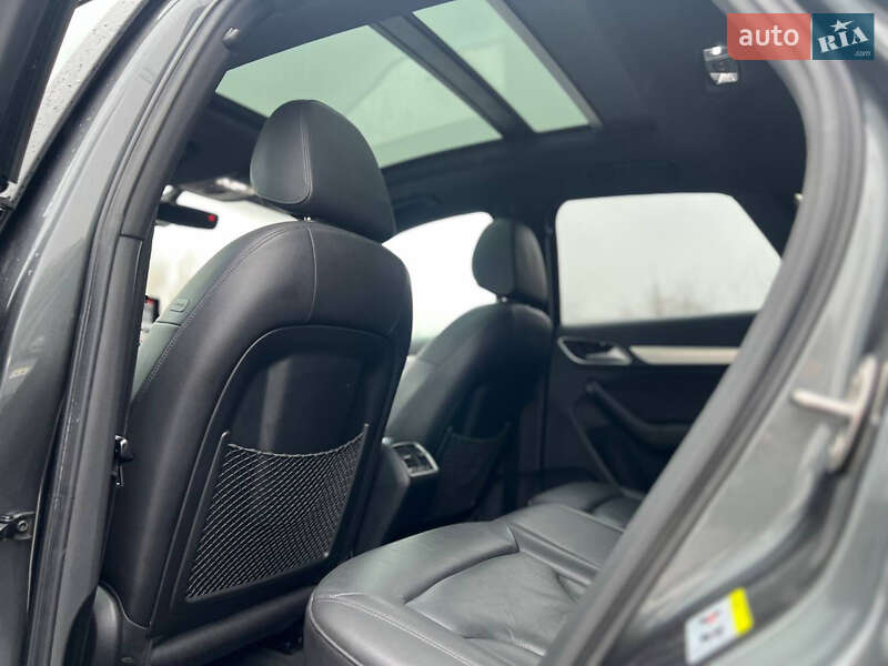 Внедорожник / Кроссовер Audi Q3 2017 в Харькове