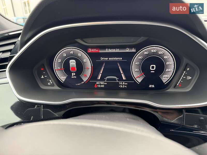 Внедорожник / Кроссовер Audi Q3 2019 в Киеве