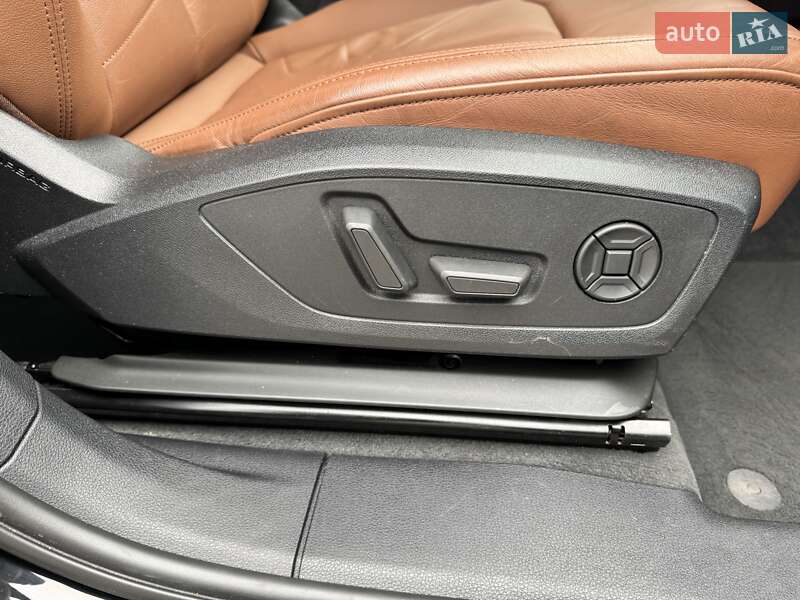 Внедорожник / Кроссовер Audi Q3 2019 в Киеве