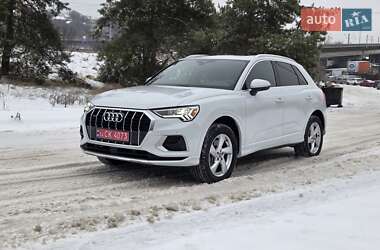 Внедорожник / Кроссовер Audi Q3 2020 в Киеве