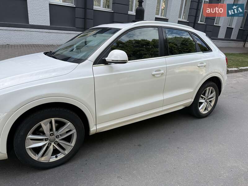 Внедорожник / Кроссовер Audi Q3 2017 в Лубнах