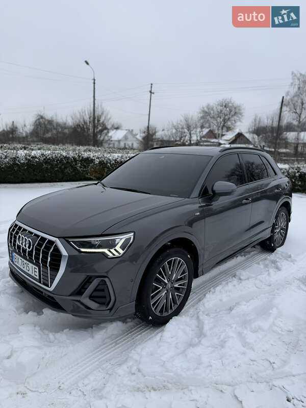 Внедорожник / Кроссовер Audi Q3 2020 в Шепетовке
