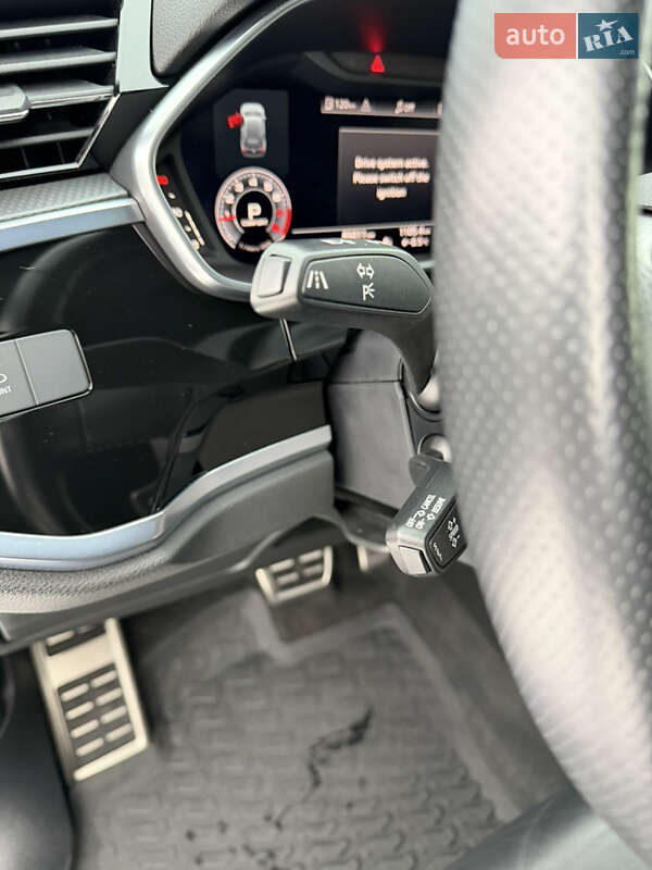 Внедорожник / Кроссовер Audi Q3 2020 в Шепетовке