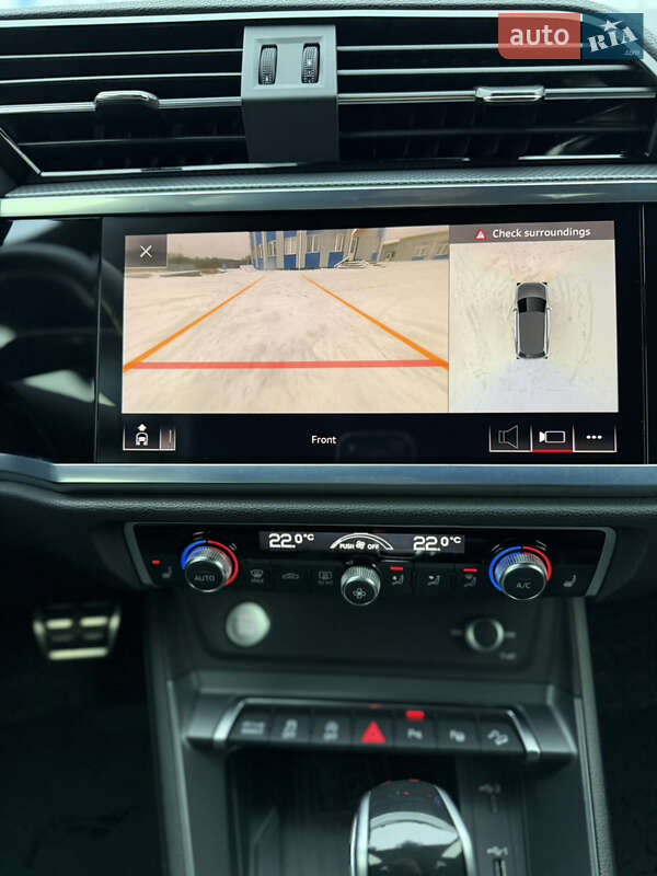 Внедорожник / Кроссовер Audi Q3 2020 в Шепетовке