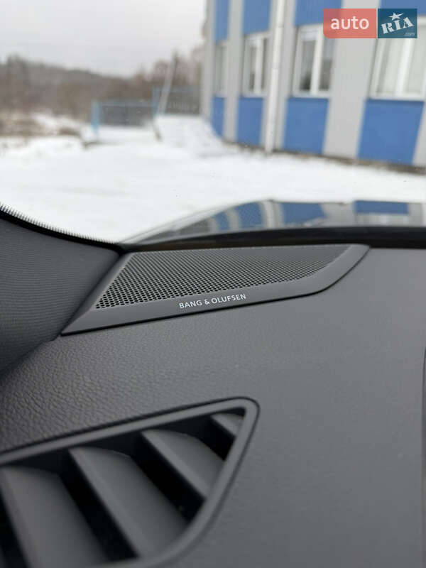 Внедорожник / Кроссовер Audi Q3 2020 в Шепетовке