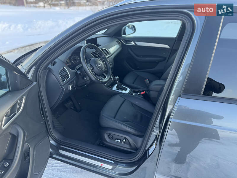 Внедорожник / Кроссовер Audi Q3 2018 в Львове