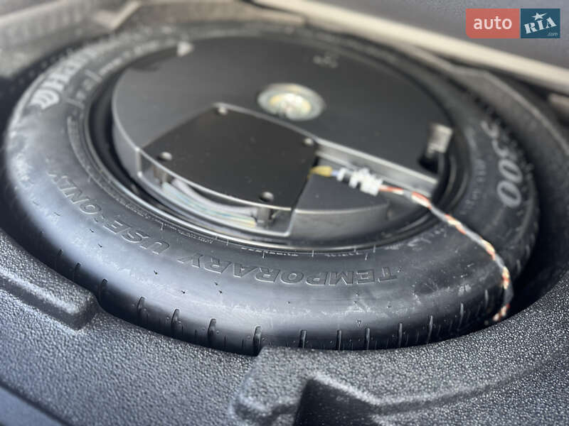 Внедорожник / Кроссовер Audi Q3 2018 в Львове