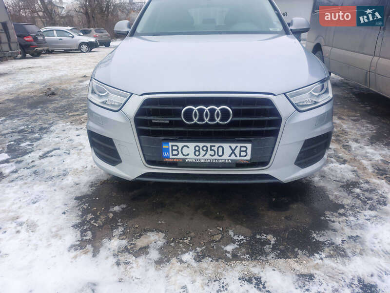 Внедорожник / Кроссовер Audi Q3 2016 в Ужгороде
