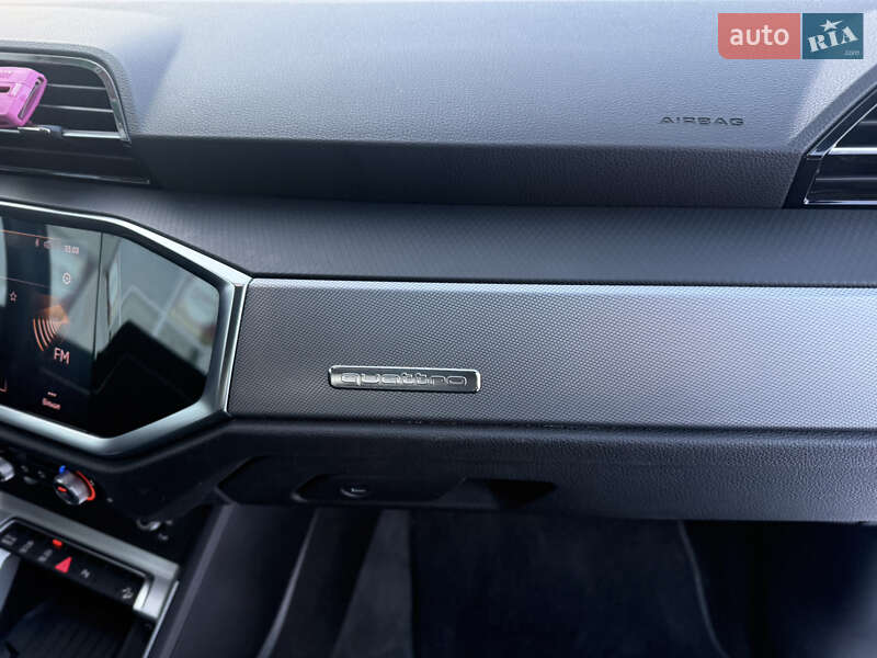 Внедорожник / Кроссовер Audi Q3 2019 в Киеве