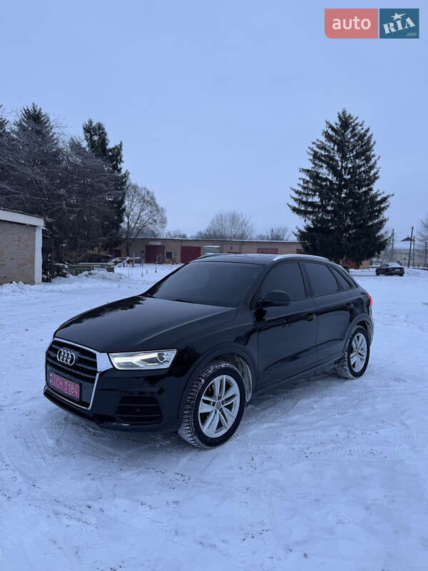 Внедорожник / Кроссовер Audi Q3 2017 в Умани