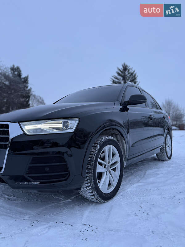 Внедорожник / Кроссовер Audi Q3 2017 в Умани