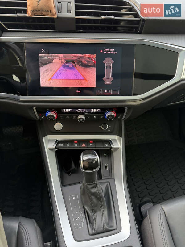 Внедорожник / Кроссовер Audi Q3 2020 в Львове