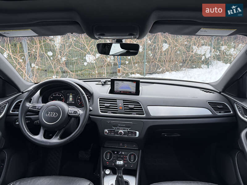 Внедорожник / Кроссовер Audi Q3 2017 в Стрые