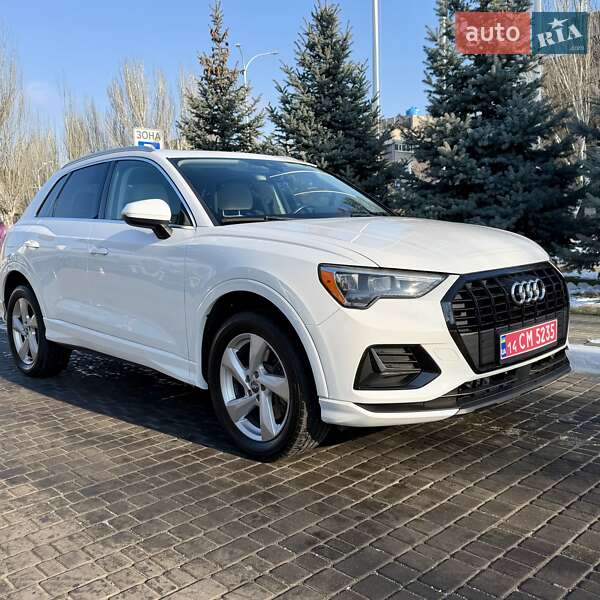 Внедорожник / Кроссовер Audi Q3 2019 в Одессе