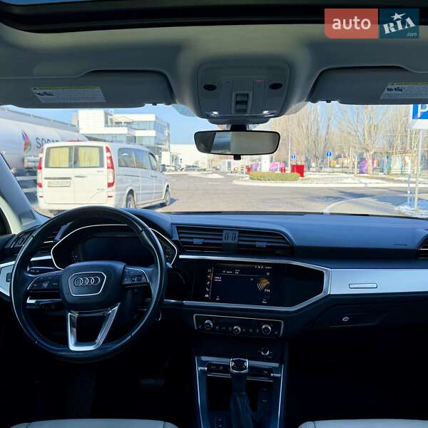 Внедорожник / Кроссовер Audi Q3 2019 в Одессе
