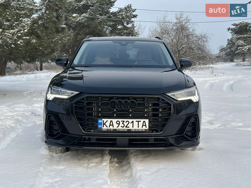 Внедорожник / Кроссовер Audi Q3 2023 в Киеве