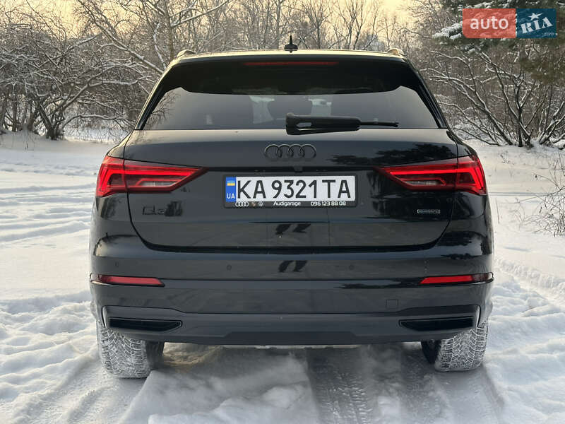 Внедорожник / Кроссовер Audi Q3 2023 в Киеве