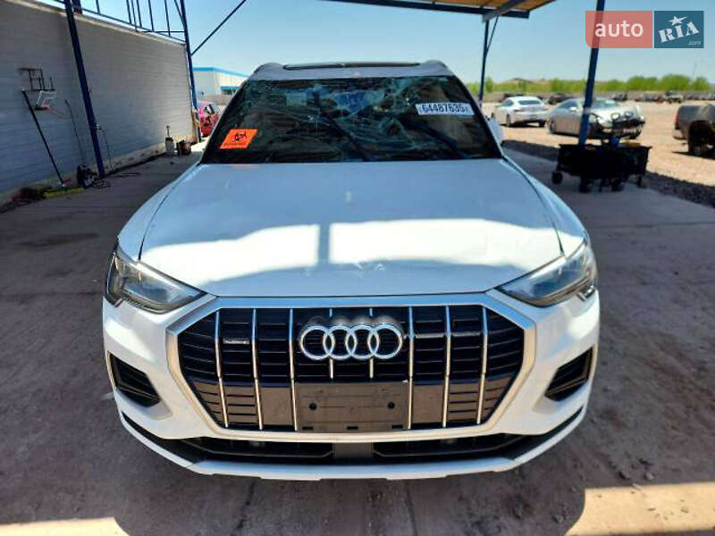 Внедорожник / Кроссовер Audi Q3 2021 в Львове