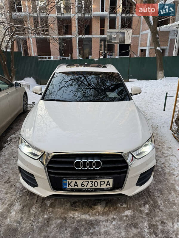 Внедорожник / Кроссовер Audi Q3 2017 в Киеве