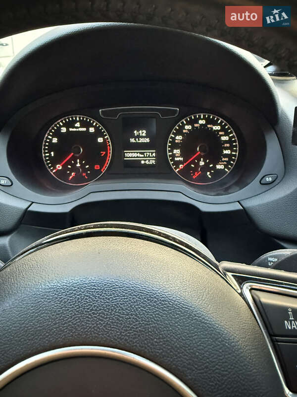 Внедорожник / Кроссовер Audi Q3 2017 в Киеве