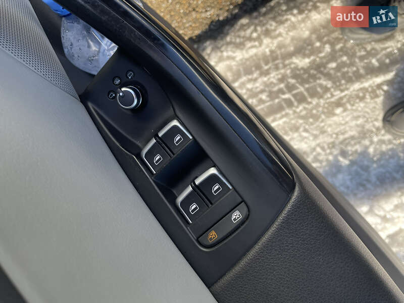 Внедорожник / Кроссовер Audi Q3 2015 в Виноградове