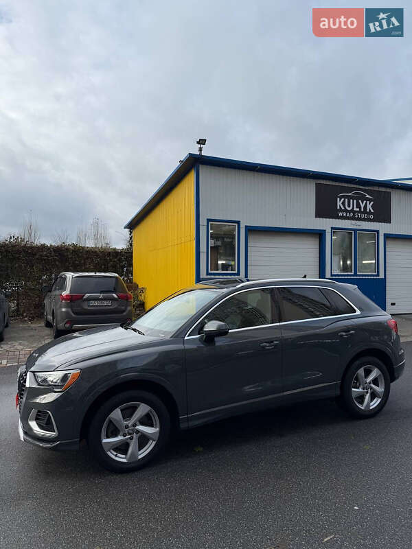 Внедорожник / Кроссовер Audi Q3 2019 в Камне-Каширском