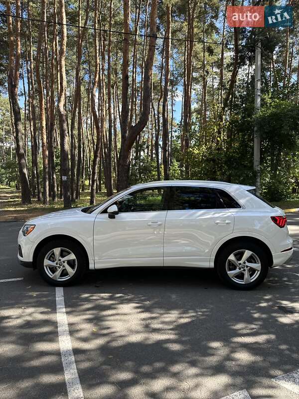 Внедорожник / Кроссовер Audi Q3 2019 в Белогородке