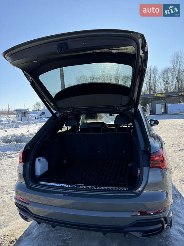 Позашляховик / Кросовер Audi Q3 2019 в Львові фото 3 Позашляховик / Кросовер Audi Q3 2019 в Львові