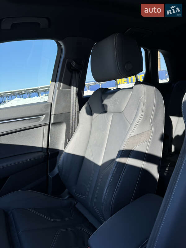 Позашляховик / Кросовер Audi Q3 2019 в Львові фото 35 Позашляховик / Кросовер Audi Q3 2019 в Львові
