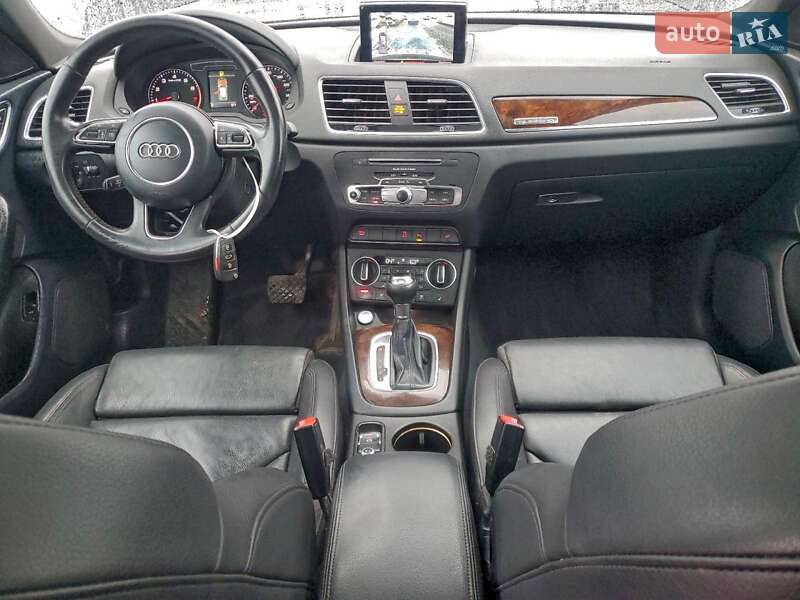 Внедорожник / Кроссовер Audi Q3 2017 в Днепре