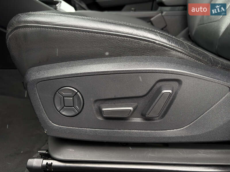 Внедорожник / Кроссовер Audi Q3 2019 в Ужгороде