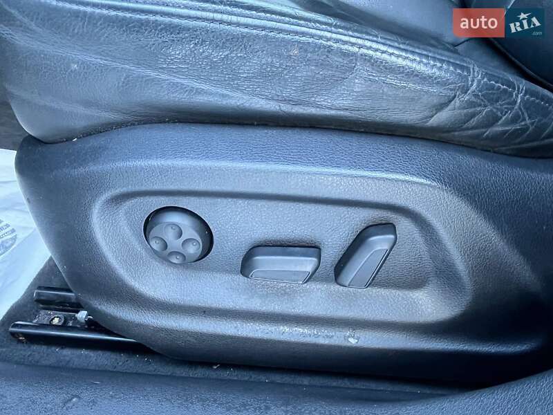 Внедорожник / Кроссовер Audi Q3 2015 в Луцке