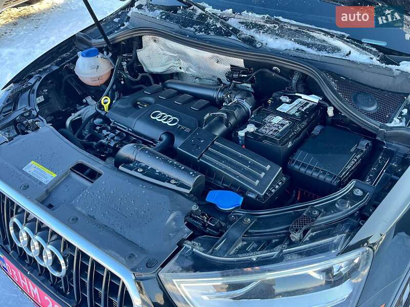 Внедорожник / Кроссовер Audi Q3 2015 в Луцке