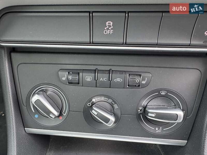 Позашляховик / Кросовер Audi Q3 2016 в Радивиліві