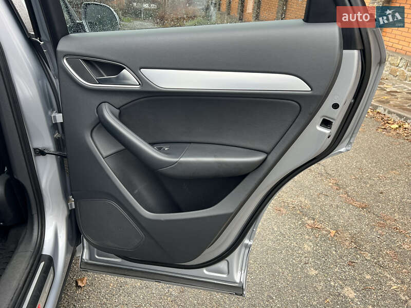 Позашляховик / Кросовер Audi Q3 2017 в Києві