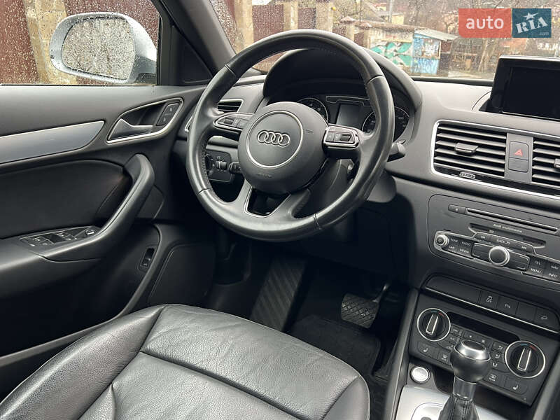 Позашляховик / Кросовер Audi Q3 2017 в Києві
