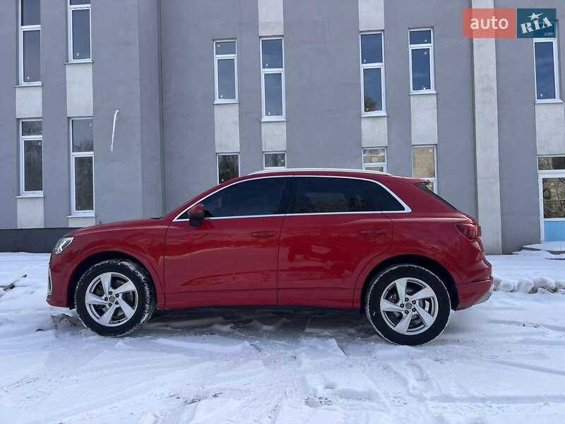Внедорожник / Кроссовер Audi Q3 2019 в Сумах