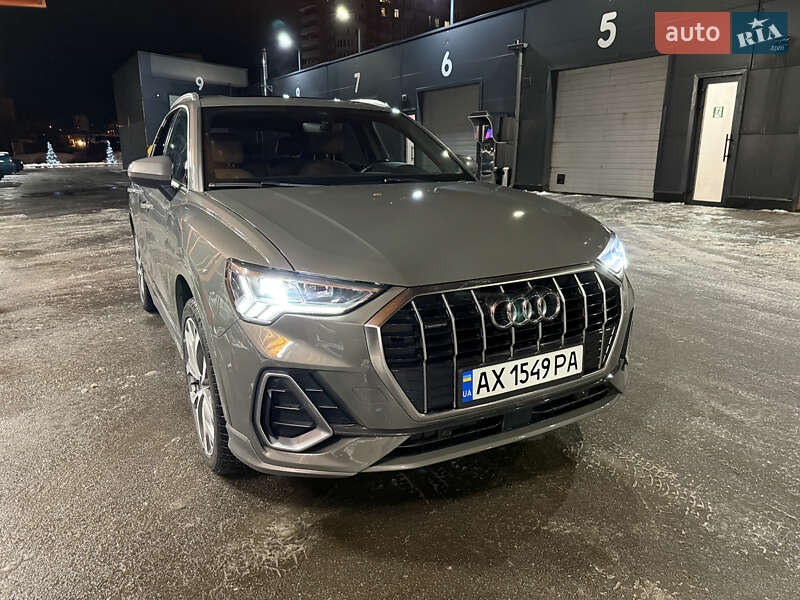 Audi Q3 2021