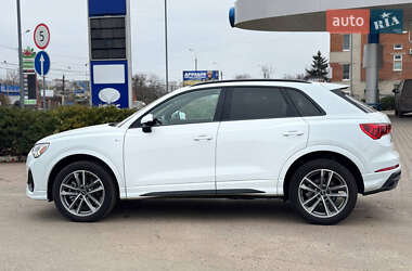 Внедорожник / Кроссовер Audi Q3 2024 в Киеве