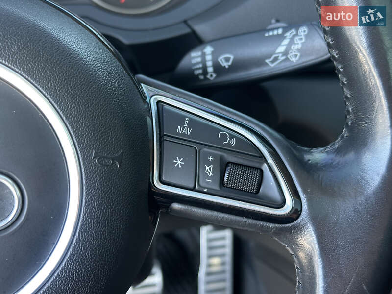 Позашляховик / Кросовер Audi Q3 2015 в Харкові