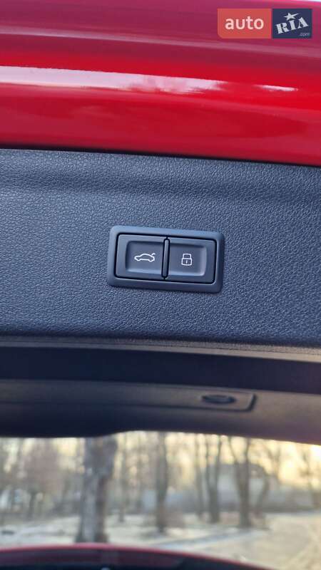 Внедорожник / Кроссовер Audi Q3 2016 в Николаеве