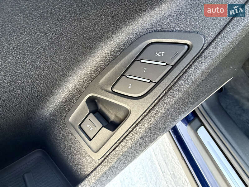 Позашляховик / Кросовер Audi Q3 2024 в Чернівцях