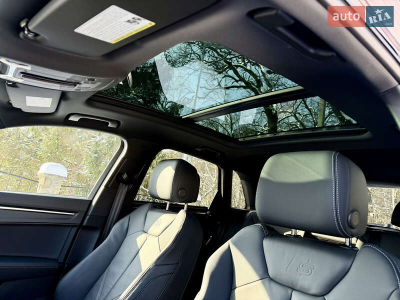 Позашляховик / Кросовер Audi Q3 2024 в Чернівцях