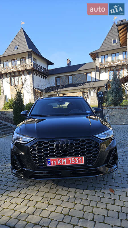 Позашляховик / Кросовер Audi Q3 2022 в Старому Самборі