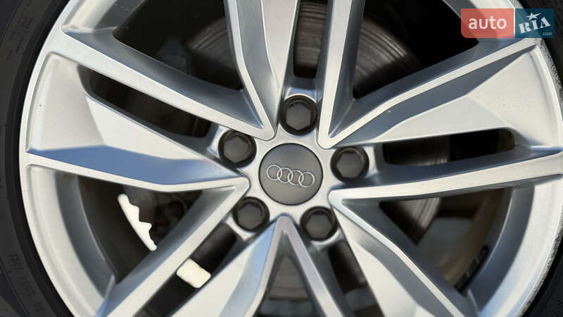 Позашляховик / Кросовер Audi Q3 2017 в Одесі