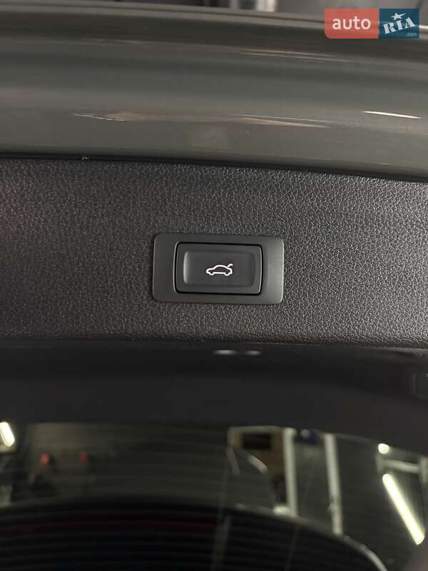 Позашляховик / Кросовер Audi Q3 2022 в Києві