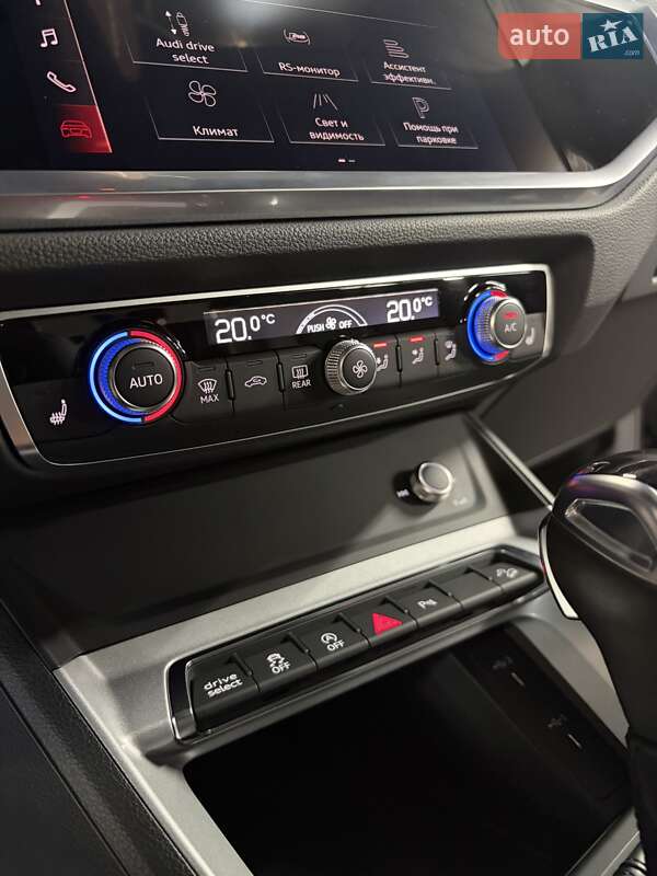 Позашляховик / Кросовер Audi Q3 2022 в Києві