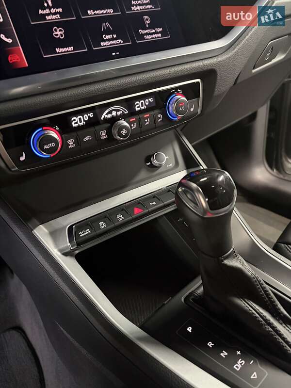 Позашляховик / Кросовер Audi Q3 2022 в Києві
