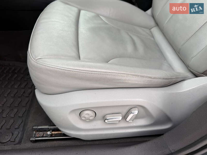 Внедорожник / Кроссовер Audi Q3 2016 в Стрые