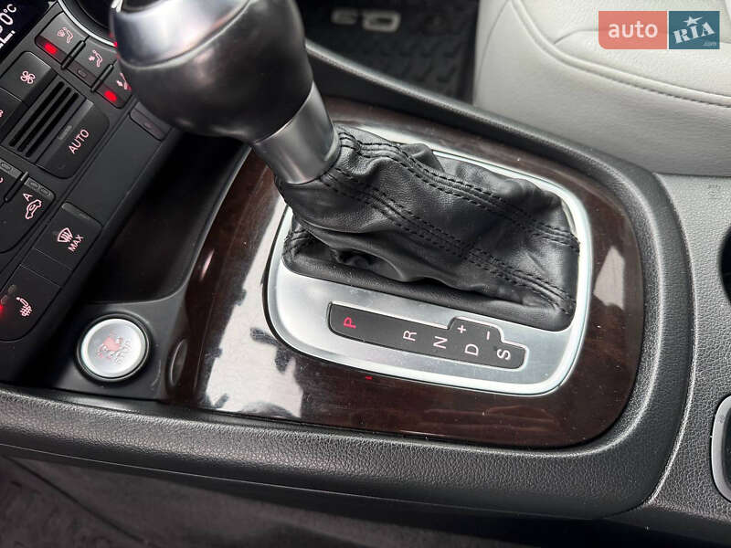 Внедорожник / Кроссовер Audi Q3 2016 в Стрые